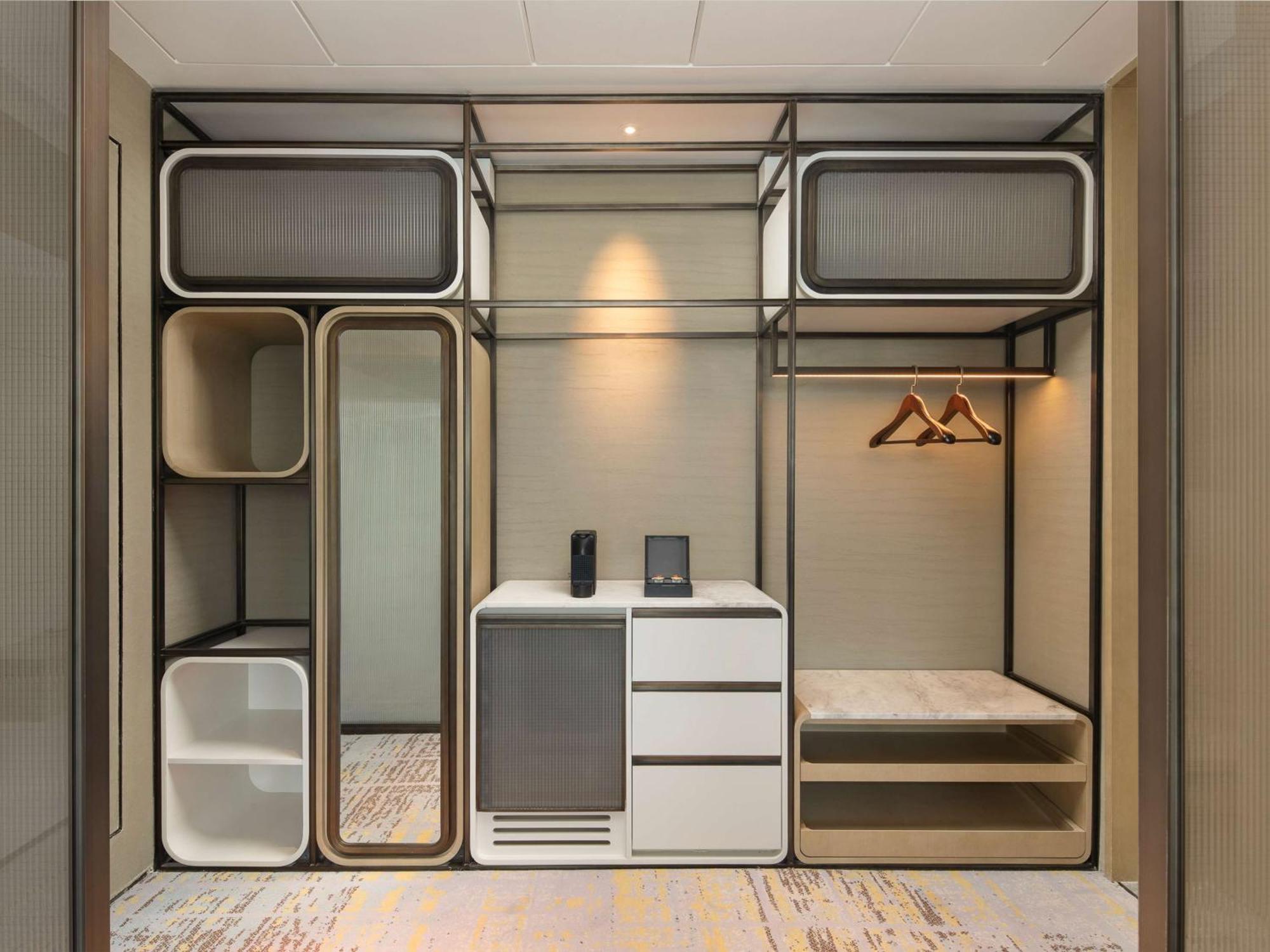 Doubletree By Hilton Kunming Airport Hotel Екстериор снимка