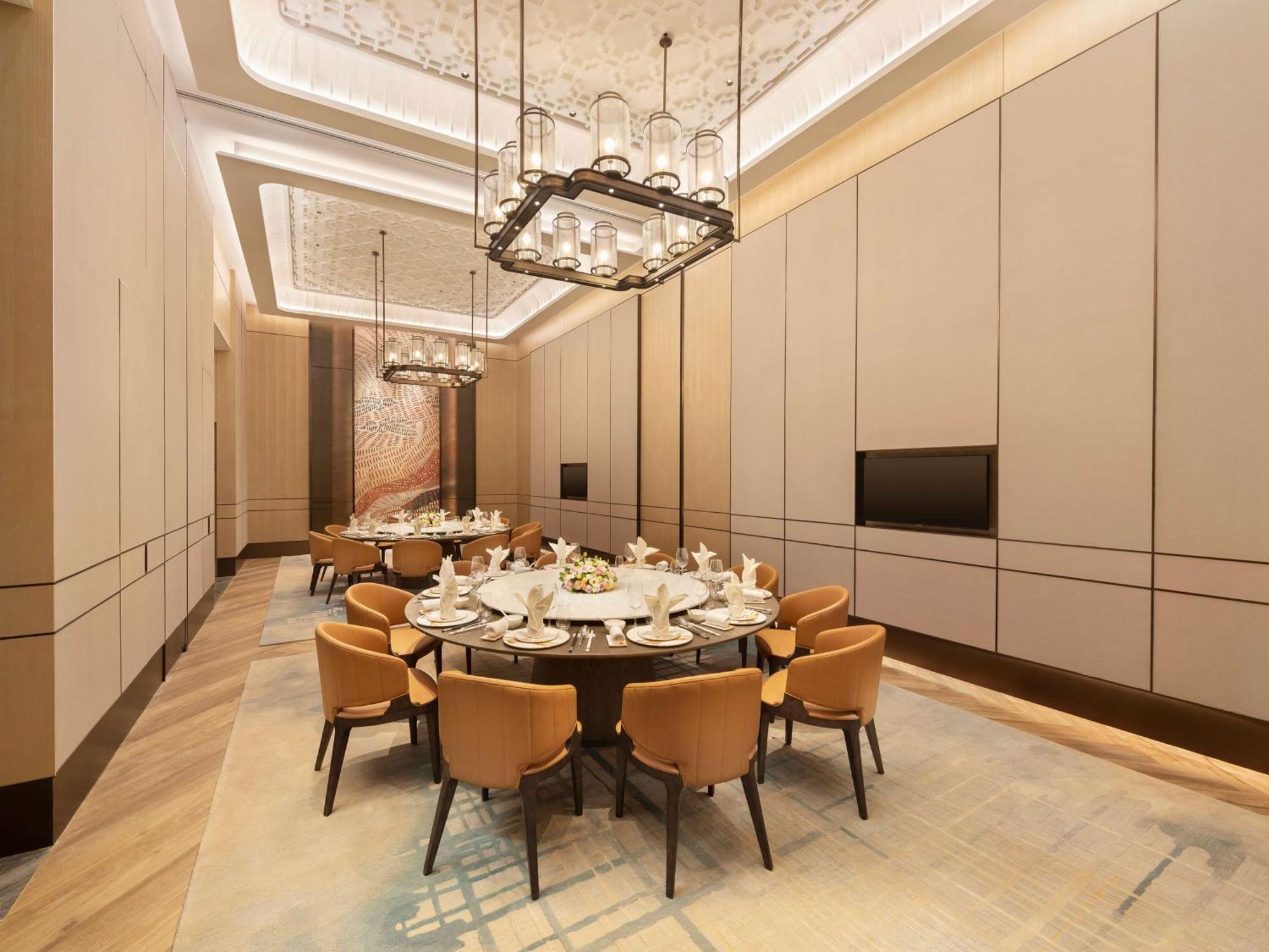 Doubletree By Hilton Kunming Airport Hotel Екстериор снимка