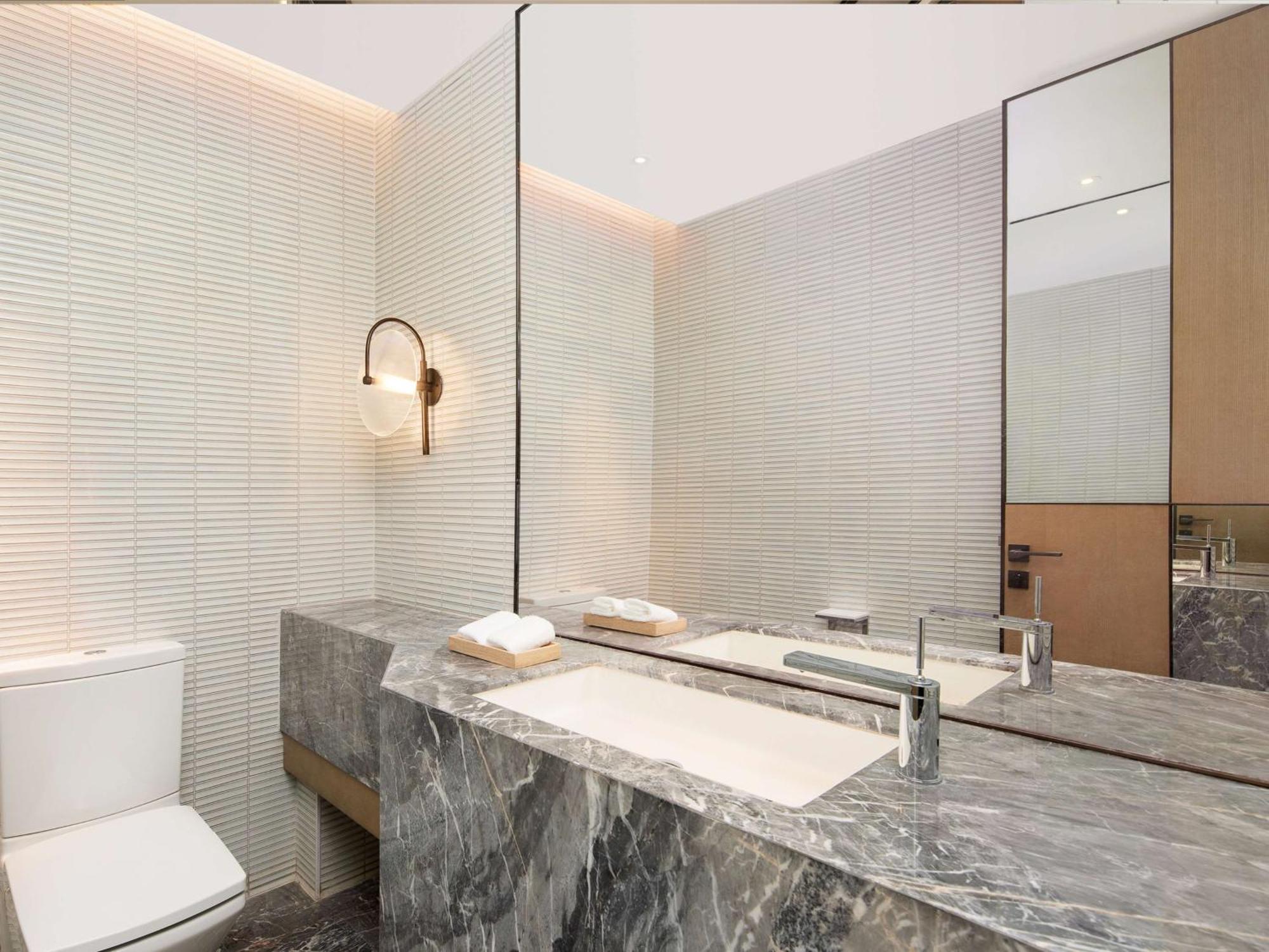 Doubletree By Hilton Kunming Airport Hotel Екстериор снимка